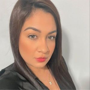 Meet your Posher, Lileana